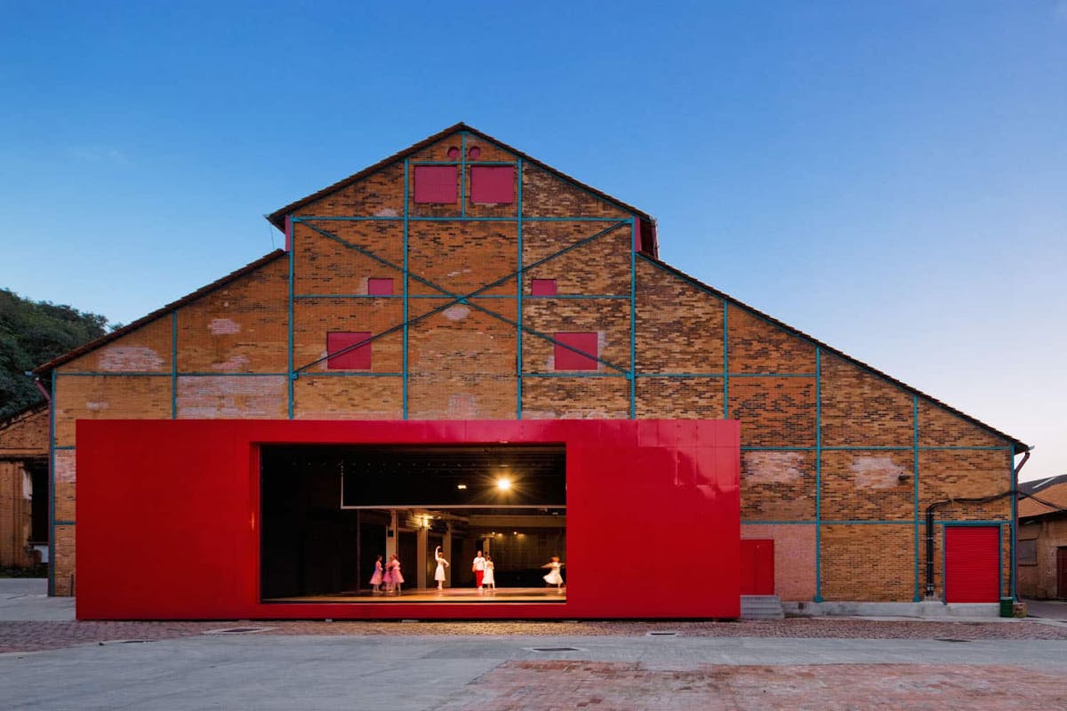 Teatro Erotídes de Campos – Que prédio é esse?