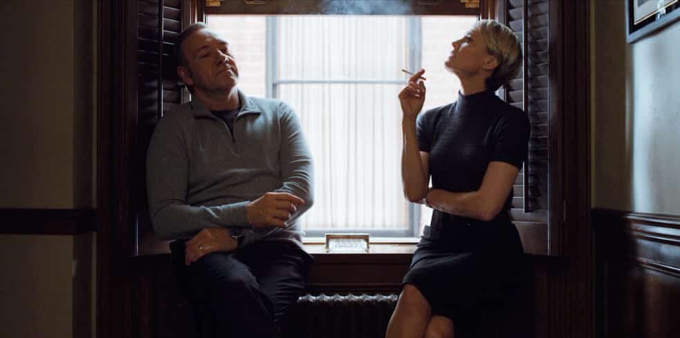 Frank e Claire fumando