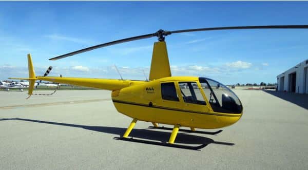 helicóptero amarelo