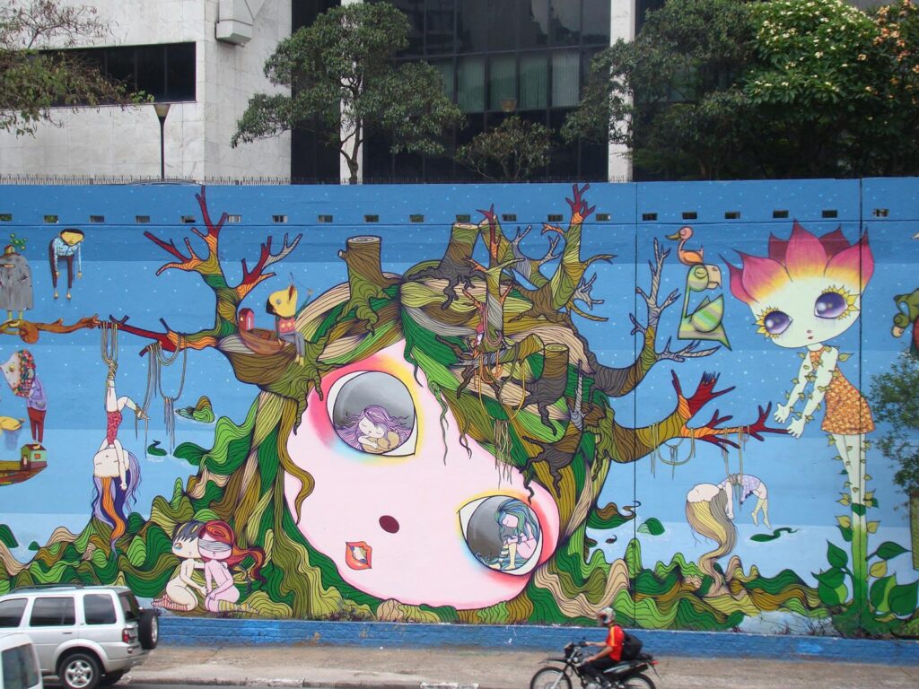 Localizado na Avenida 23 de Maio, em São Paulo, está o mural que a artista criou em pareceria com outros colegas.
