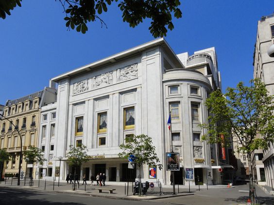Teatro de Champs-Élysées, uma das primeiras construções Art Déco.