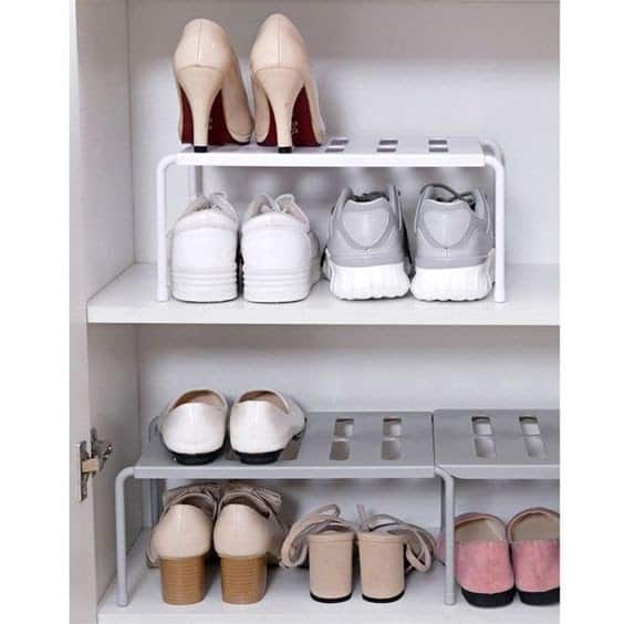 Organizador interno para armário com calçados.
